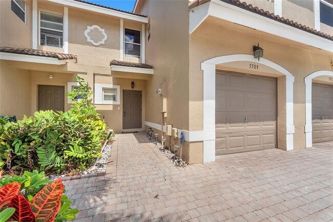 Building Photo - 5509 NW 90th Ave