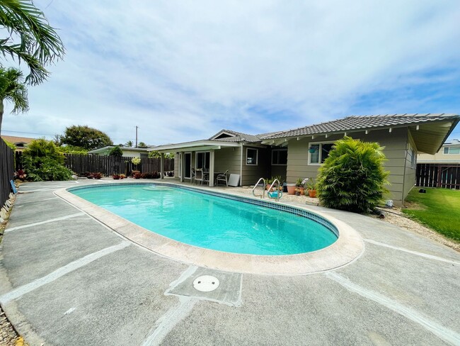 Building Photo - Pet Friendly Kailua Pool Home