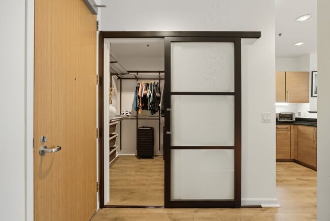 Building Photo - 200 2nd St