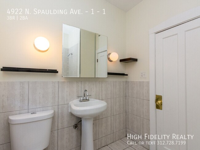 Building Photo - 4922 N Spaulding Ave
