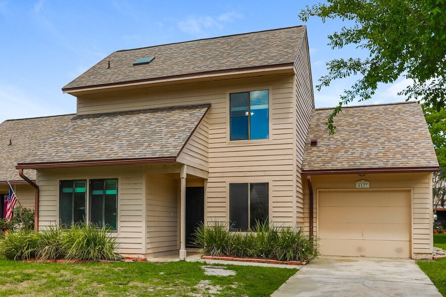 Building Photo - 4137 Rollingwood Ct