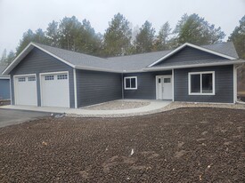 Building Photo - 11613 Forestview Dr