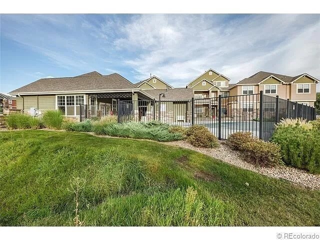 Building Photo - 7130 Simms St