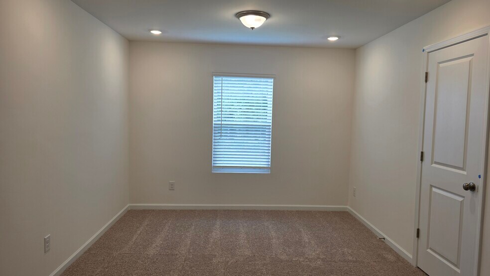 Building Photo - 3516 Nimbell Rd