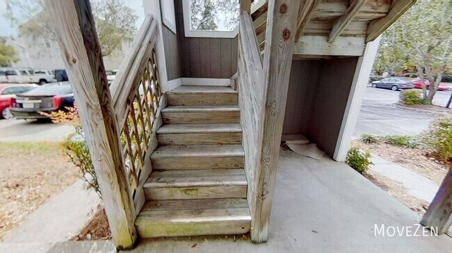 Building Photo - 725 Bragg Dr