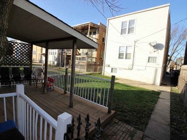 Building Photo - 5317 W Newport Ave