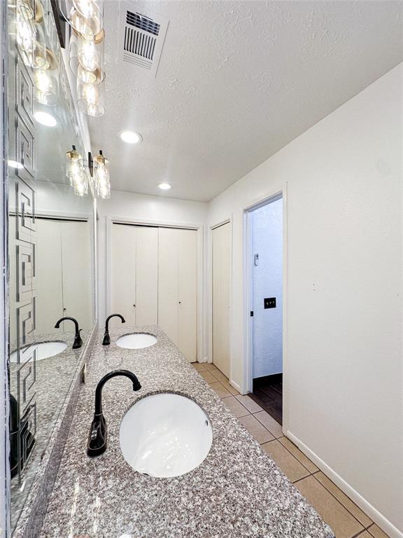 Building Photo - 4713 N Cashel Cir