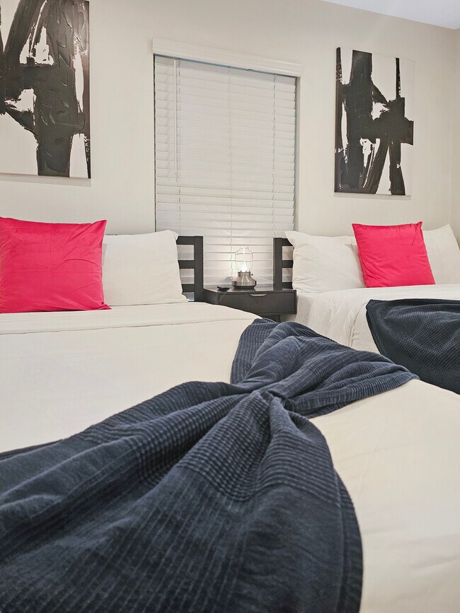 Building Photo - 11402 Suncreek Pl