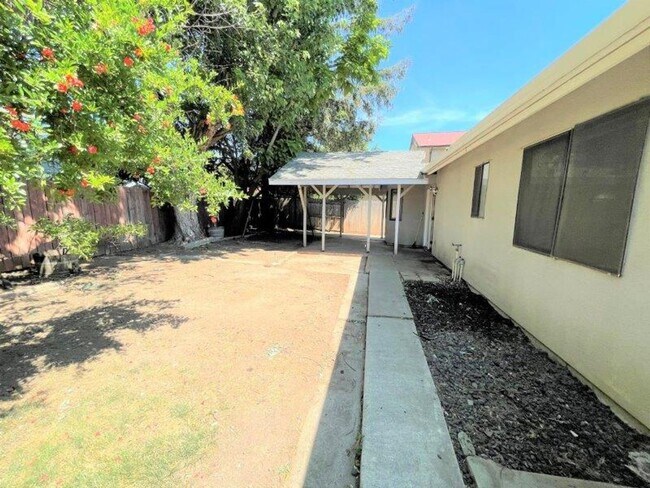 Building Photo - Fantastic 3 Bedroom in Natomas