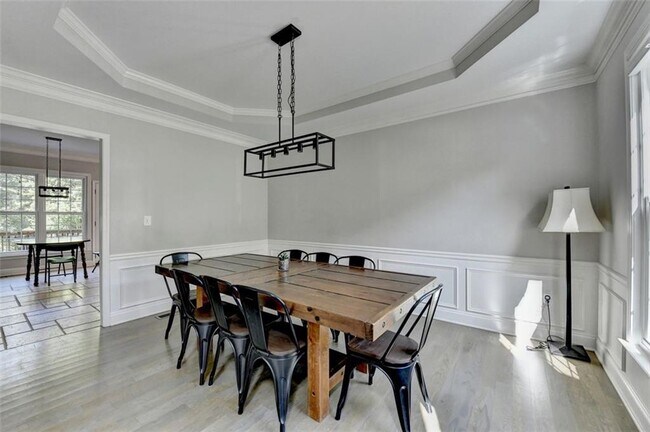 Building Photo - 355 Gaines Oak Way