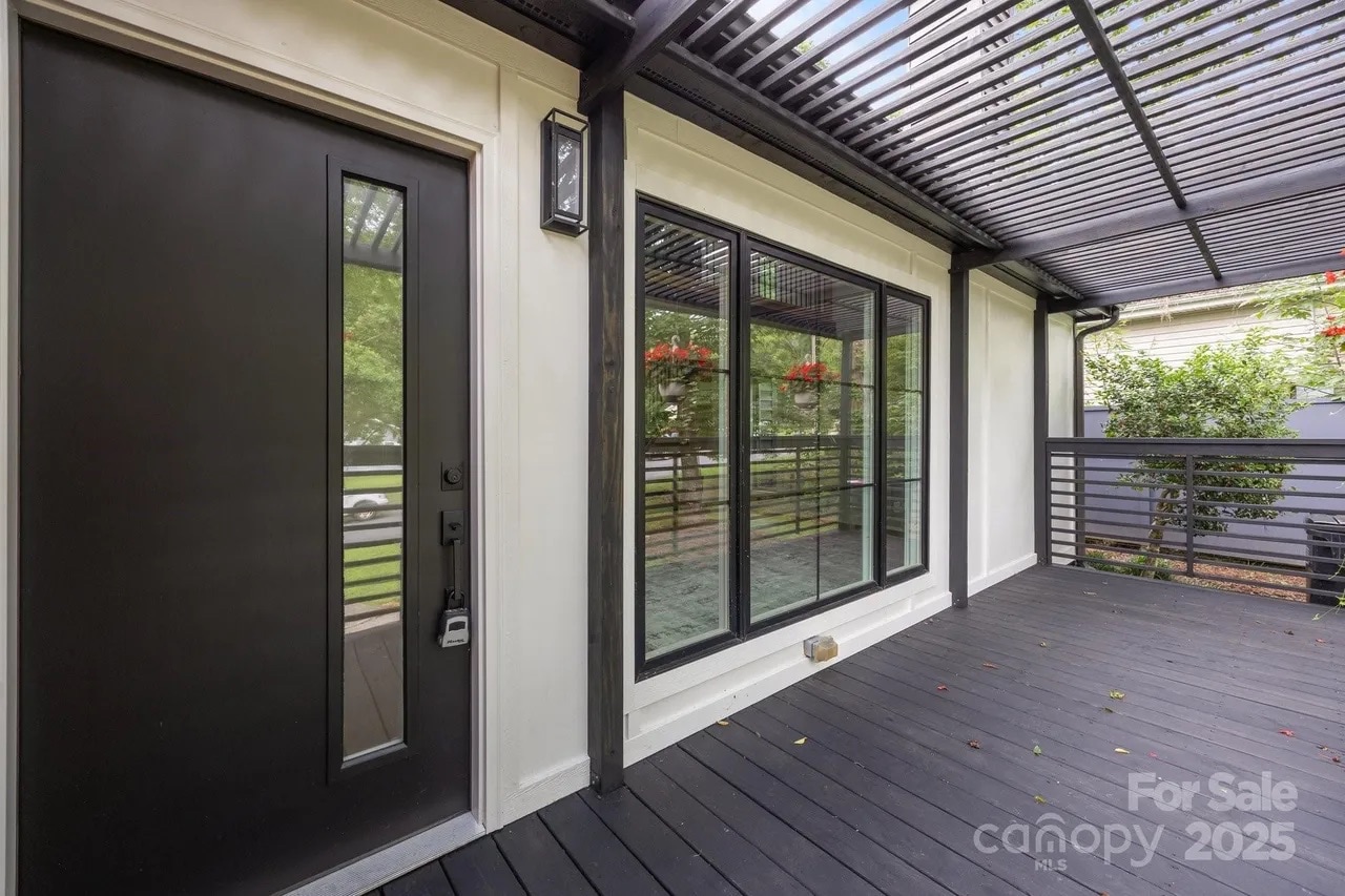 Building Photo - Room in House on Piney Path Rd