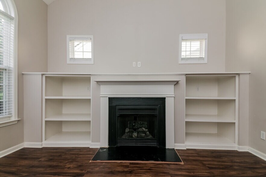 Building Photo - 116 Pearson Place