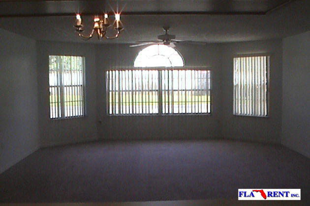 Building Photo - 3 BEDROOM / 2 BATH CONDO (NEAR DISNEY!)