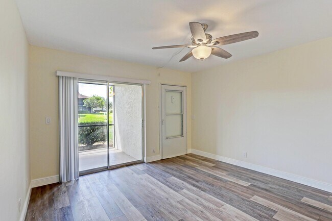 Building Photo - 6479 Chasewood Dr