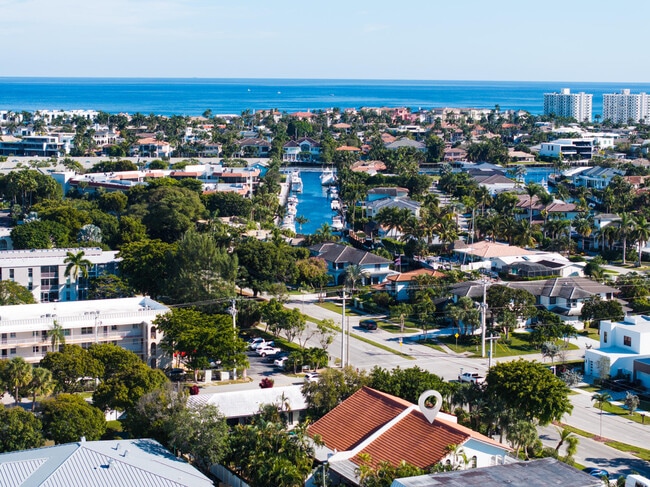 Building Photo - 665 Jeffery St