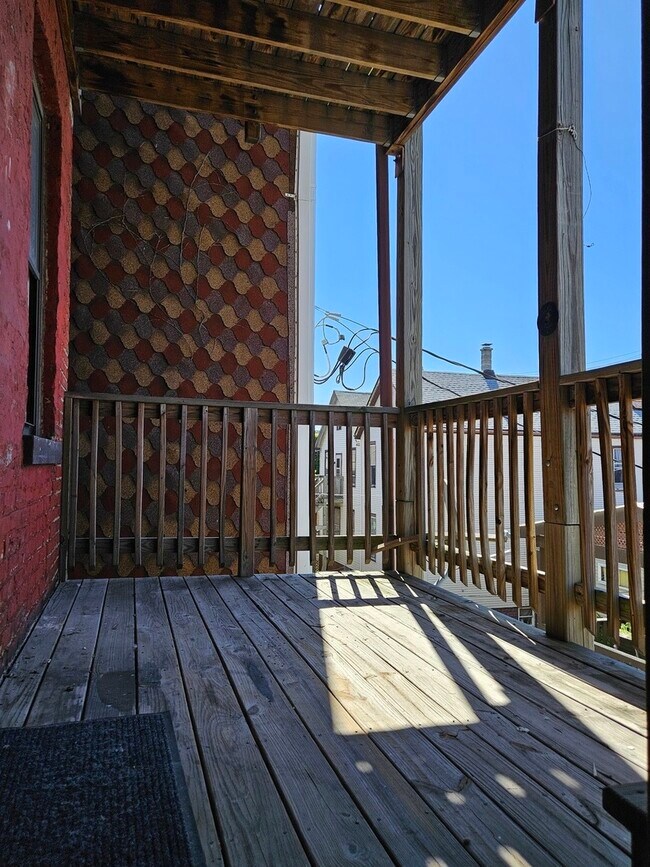 Building Photo - 1849 W 17th St