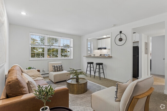 The Owens 2 Bed / 1 Bath - Living Room - University Village
