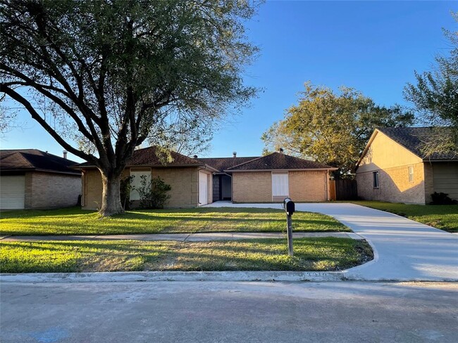 Primary Photo - 3310 Boxelder Dr