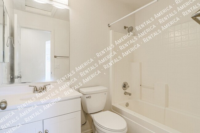 Building Photo - 12043 W Windrose Dr