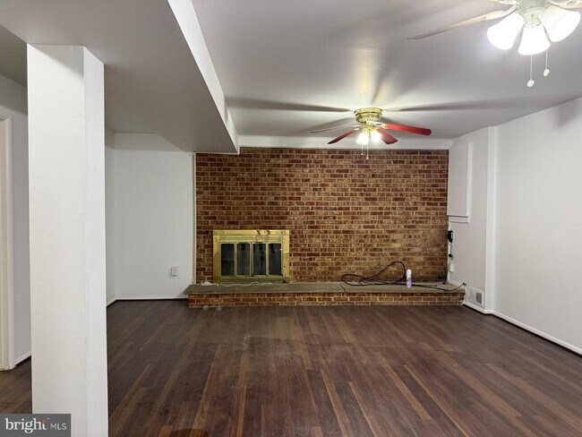 Building Photo - 4402 Sellman Rd