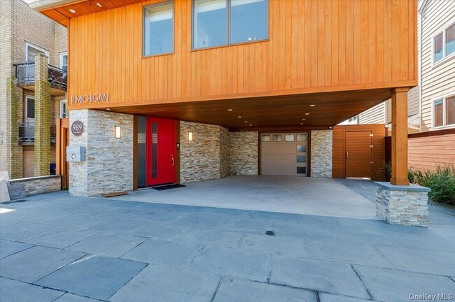 Building Photo - 11 Michigan St