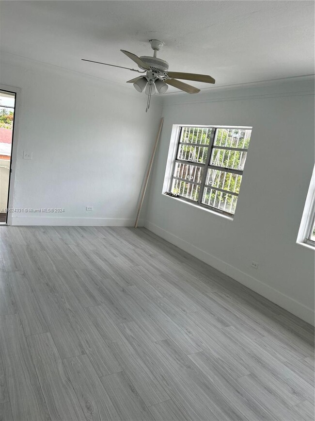Building Photo - 2215 NW 33rd St