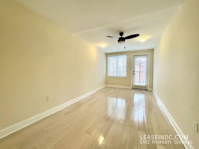 Building Photo - 3646 New Hampshire Ave NW