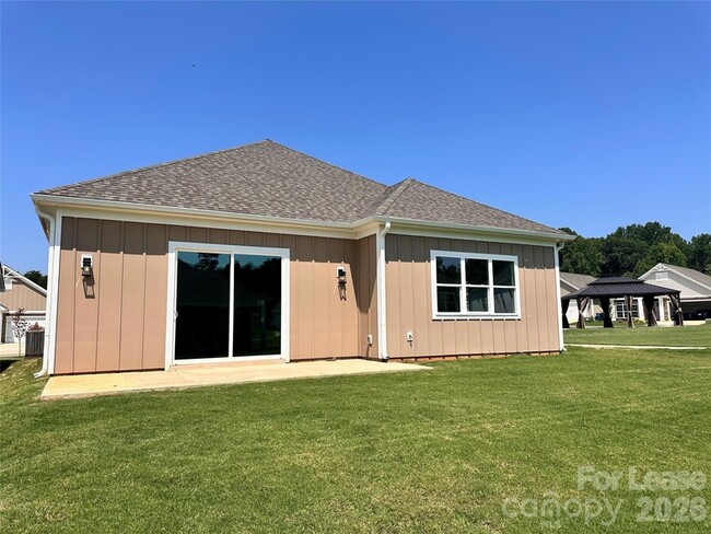 Building Photo - 4592 Kobus Ct.