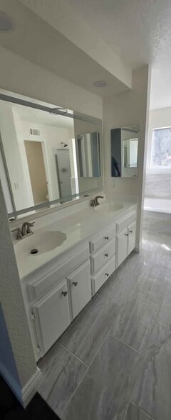 Building Photo - 18604 Newman Ave