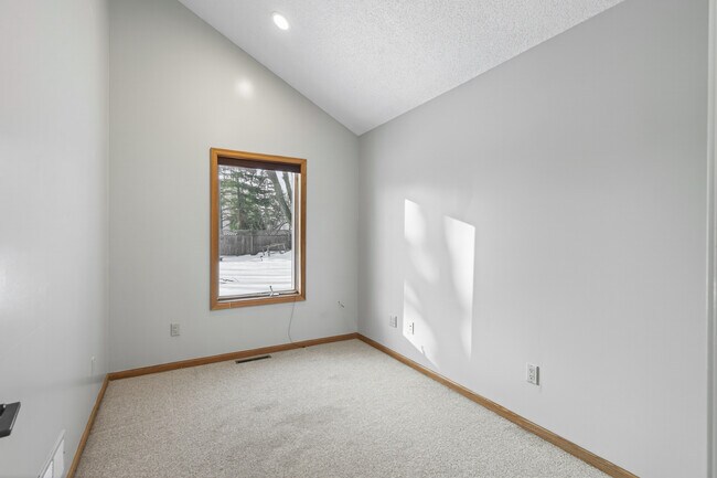 Building Photo - 15348 Drexel Way