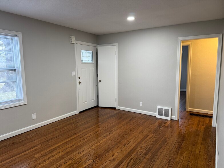 Building Photo - 1401 NE 57th Terrace