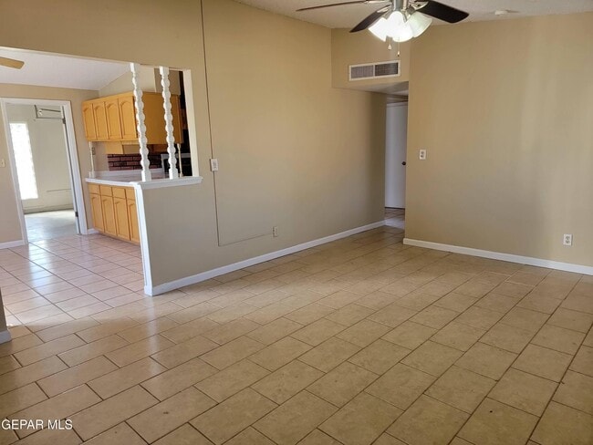 Building Photo - 10416 Lambda Dr