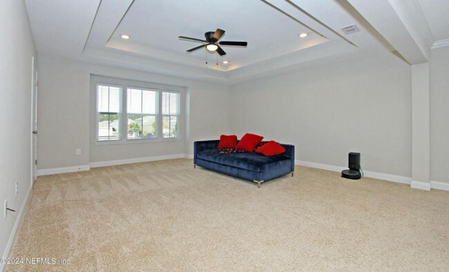 Building Photo - 242 Silverleaf Village Dr