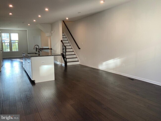 Building Photo - 13713 Little Seneca Pkwy