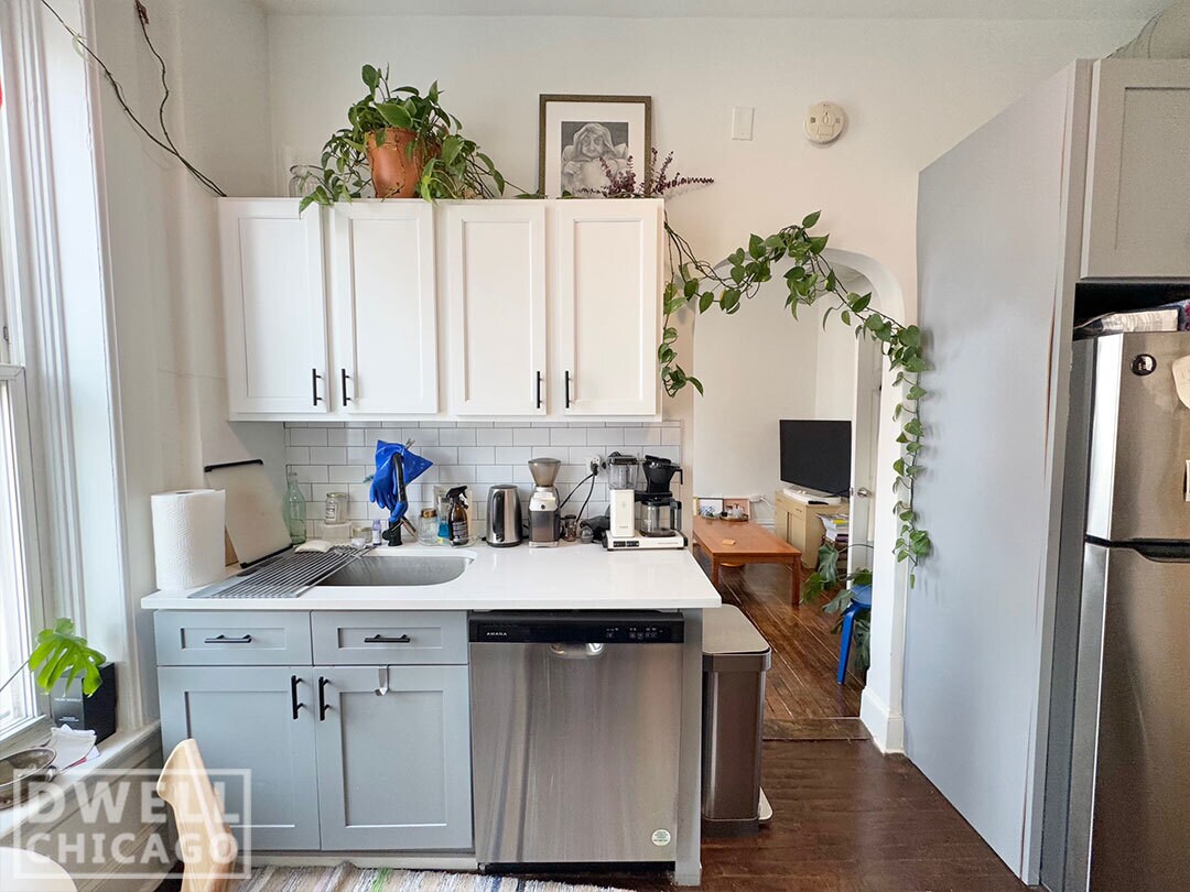 Building Photo - 1362 N Bosworth Ave