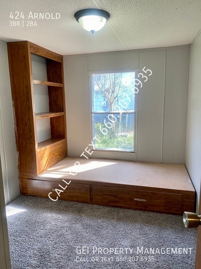 Building Photo - 424 Arnold-