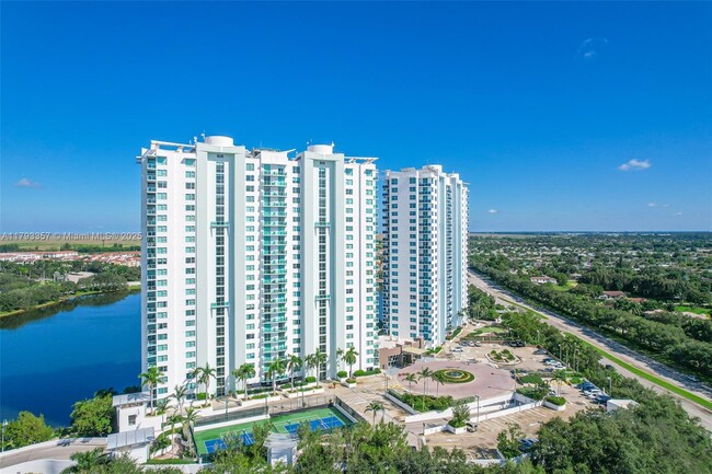 Building Photo - 2641 N Flamingo Rd