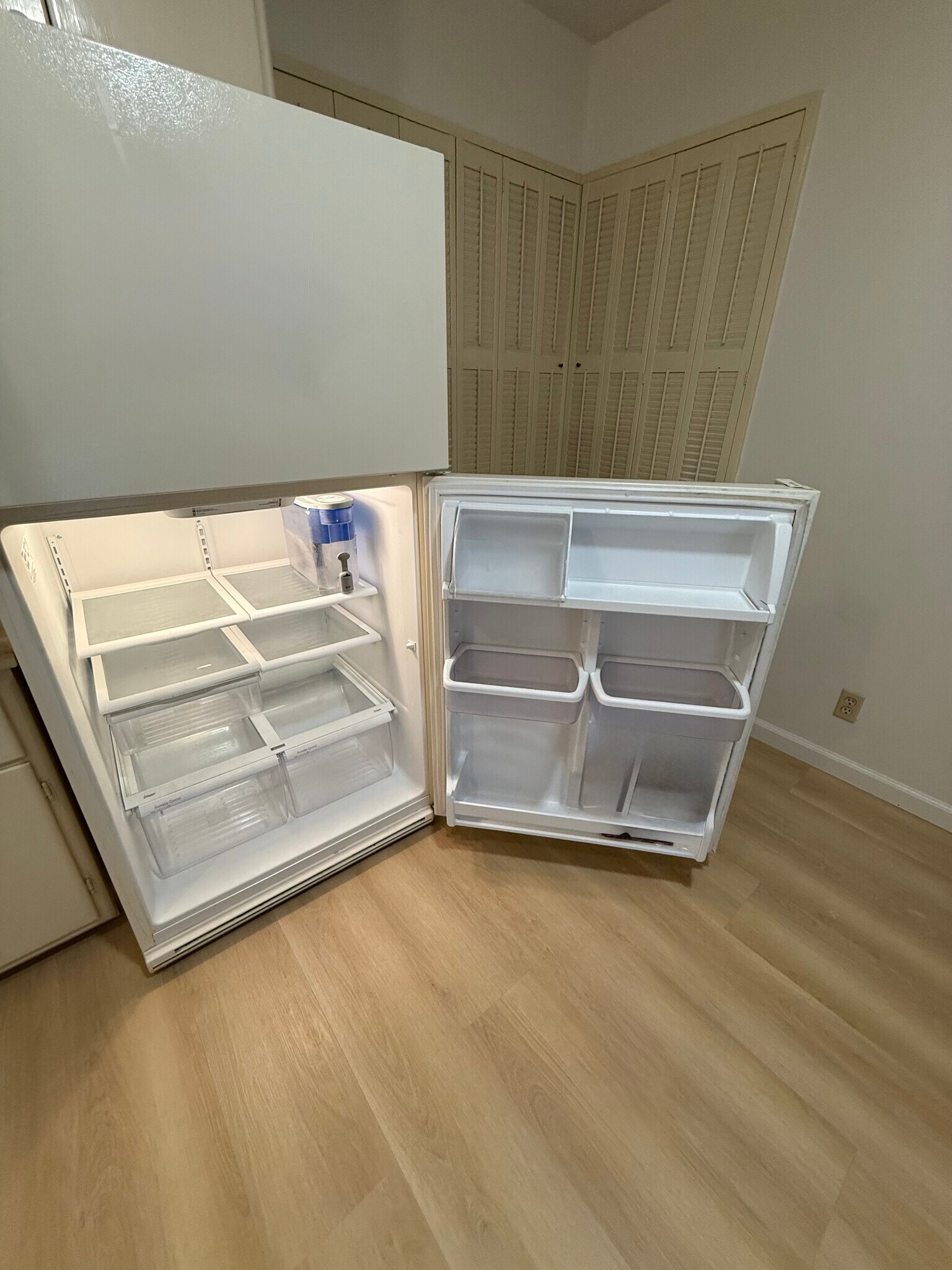 Fridge - 25 W Monterey Ave