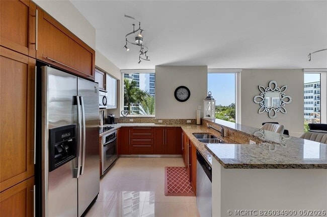 Building Photo - 2821 N Ocean Blvd