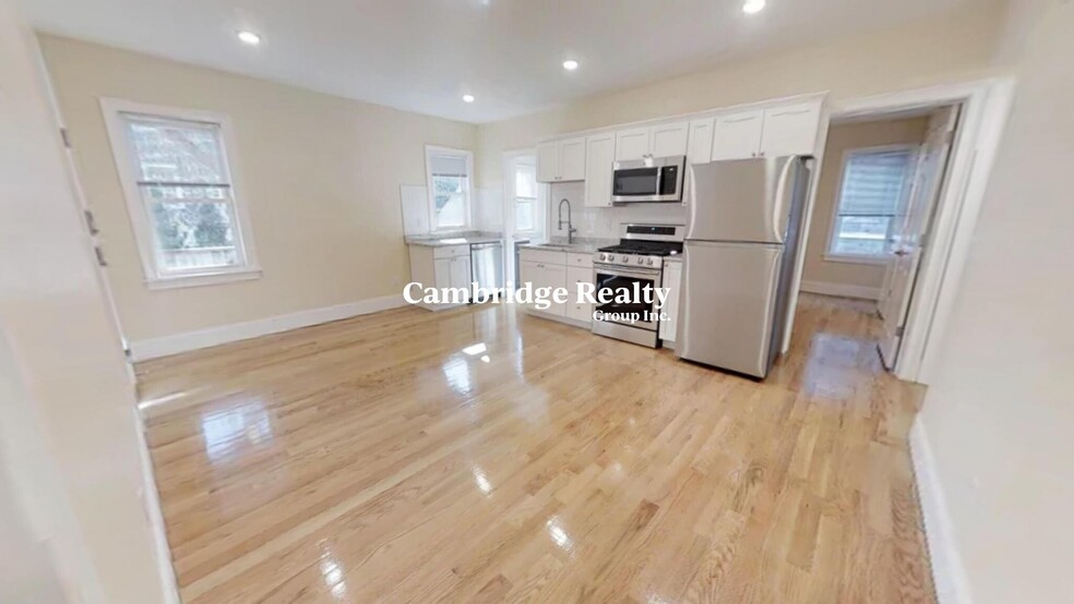 Building Photo - 30 Cambridge Ter