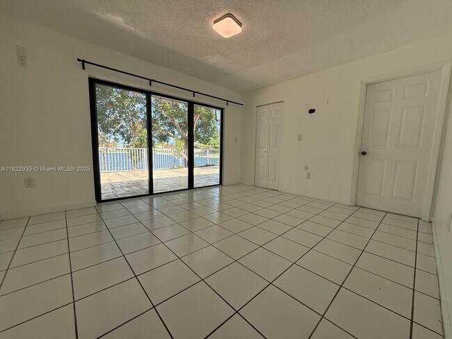 Building Photo - 3461 SW 154th Ct
