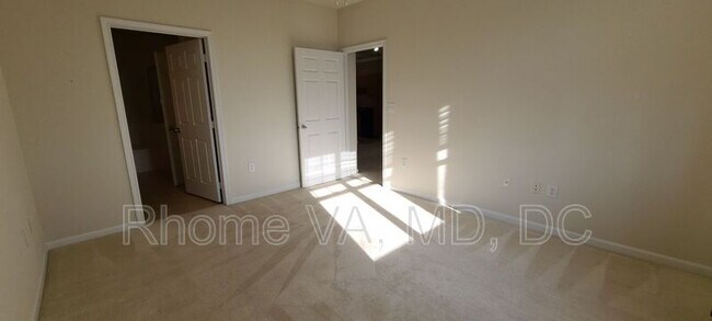 Building Photo - 12917 Centre Park Cir