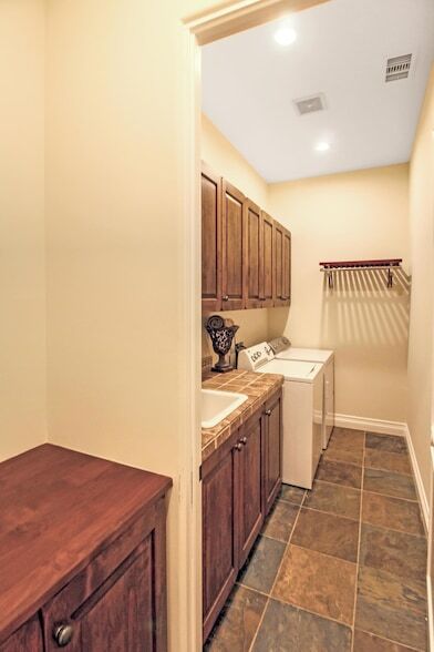 Building Photo - 81075 Giacomo Way