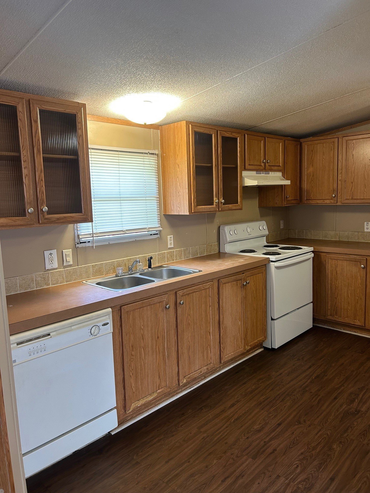 Building Photo - 506 Lakeview Cove
