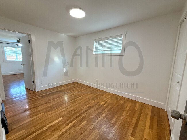 Building Photo - Updated Shadle Park Home