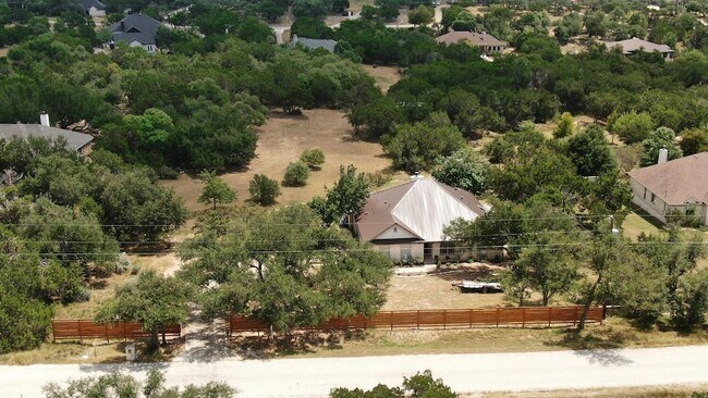 Building Photo - 1021 Westland Ridge Rd