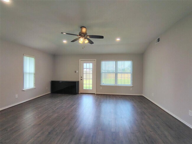 Building Photo - 2546 Long Reach Dr