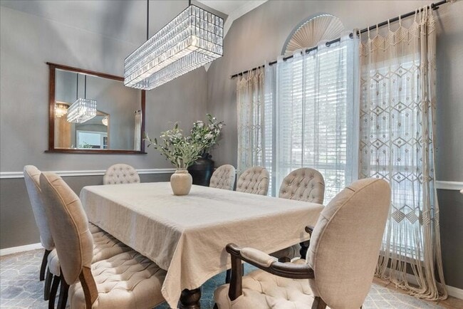 Building Photo - 1505 Laurel Oak Loop