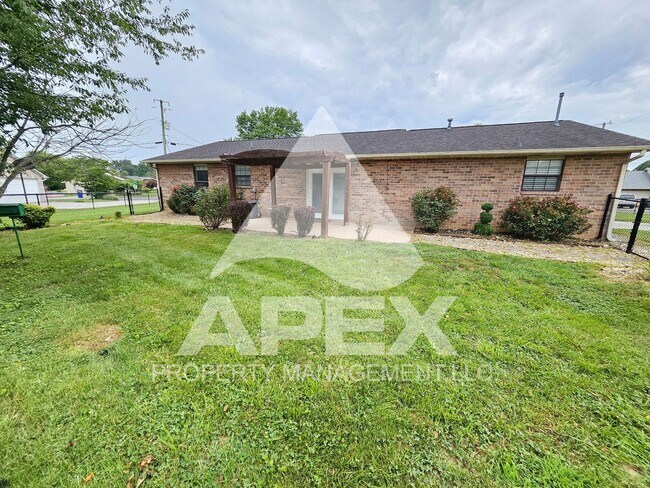 Building Photo - Stunning 3 Bd/2Ba Single Family Home with 2-Car Garage in the heart of Halls!