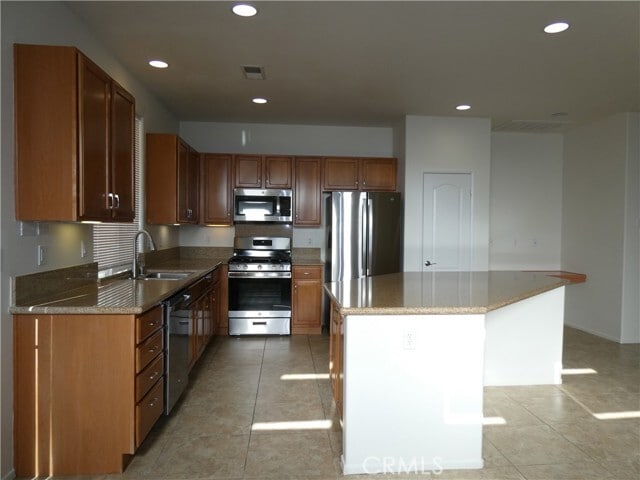 Building Photo - 65439 Via Del Sol